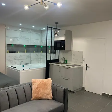 Apartmán Lov'spa Fleury-Mérogis